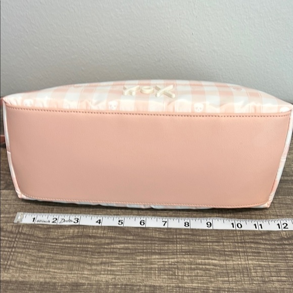 Betsey Johnson | Gingham Bag w/ Matching Water Bottle - Picture 5 of 11